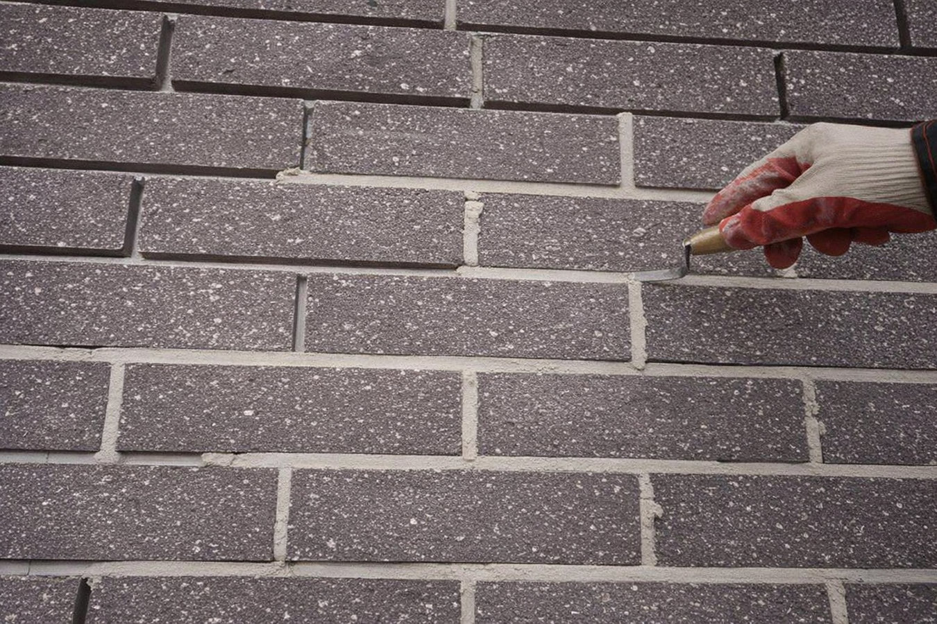 Brick pointing